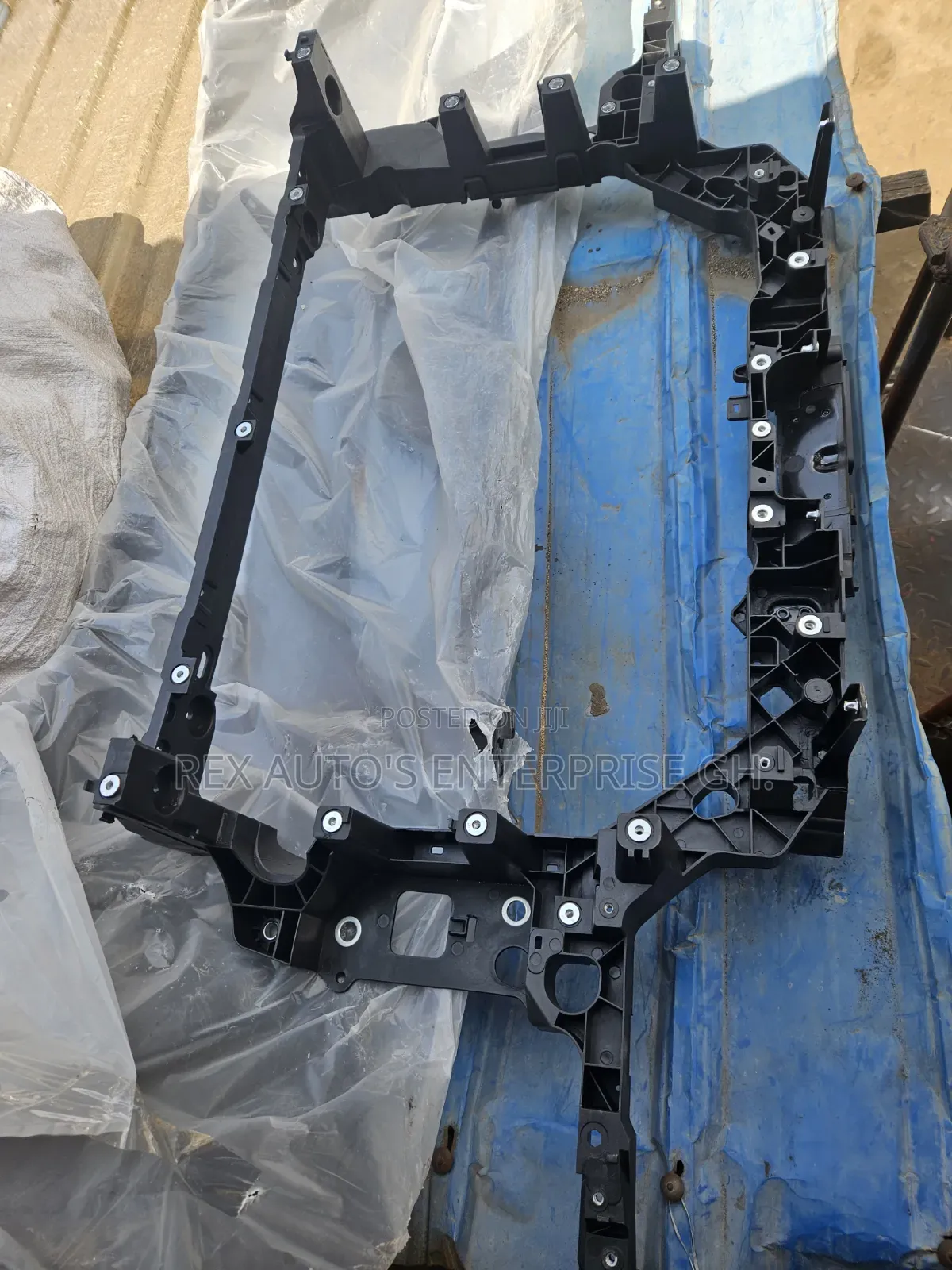 CR-V 2017-2022 Radiator Support