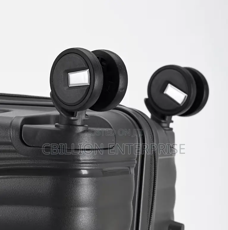 6-Piece Travel Luggage Set With Spinner Wheels, Lock and Travel Bag