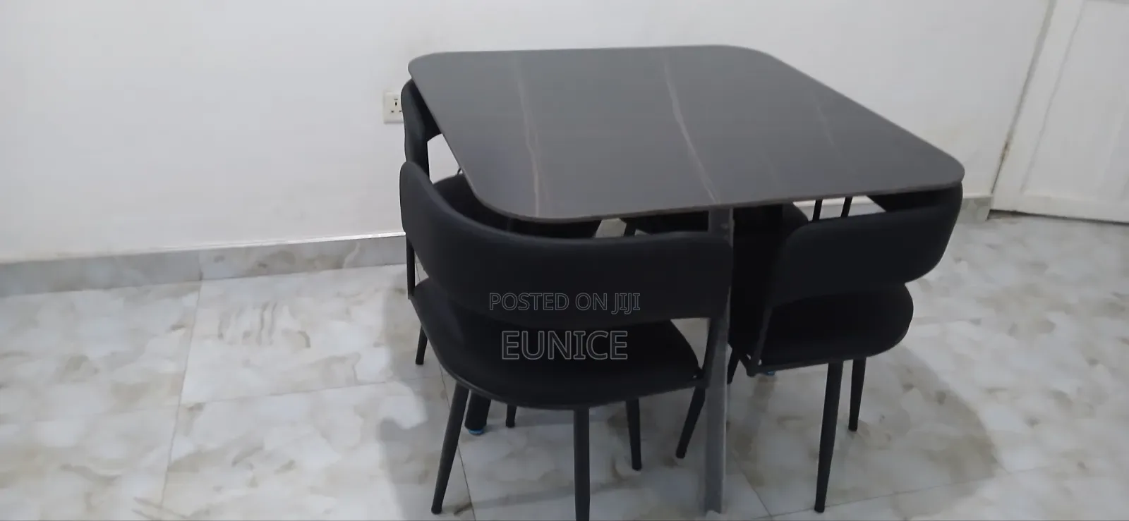 Durable Dinning Set With 4 Chairs