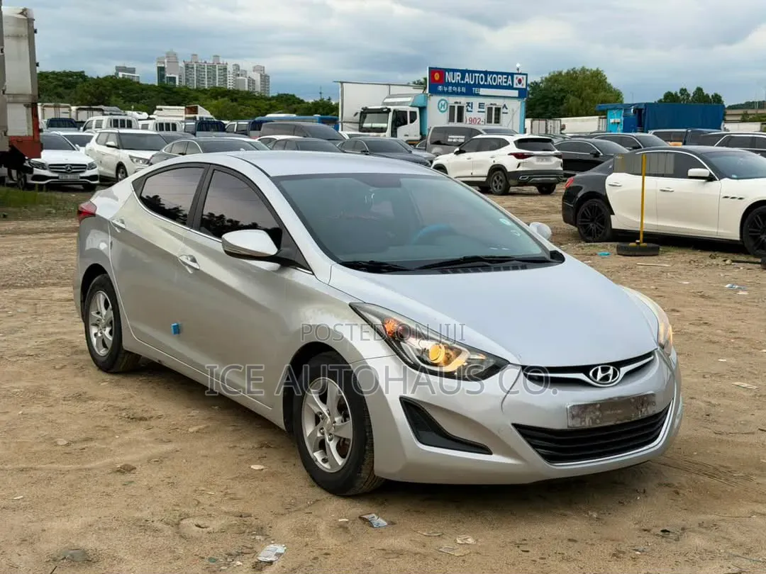 Hyundai Avante 2015 Silver