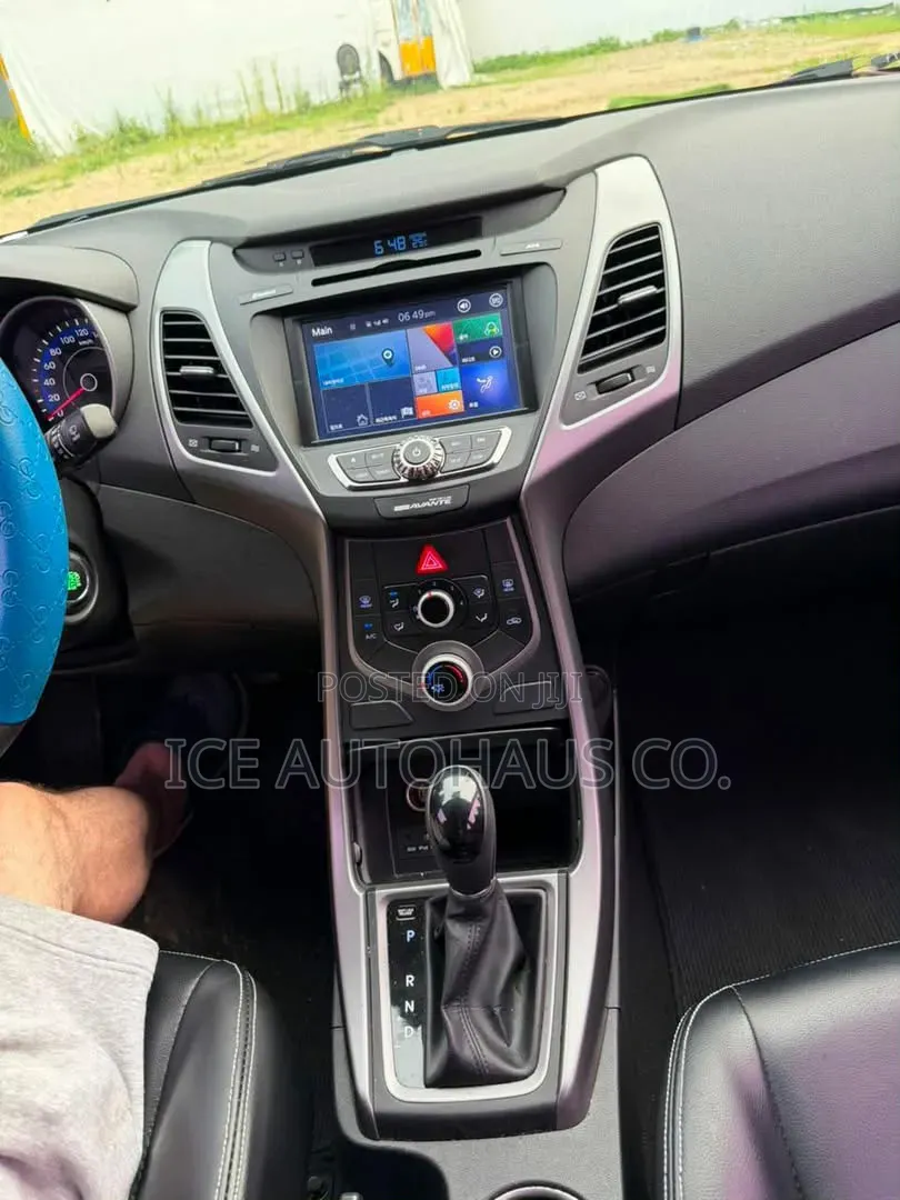 Hyundai Avante 2015 Silver