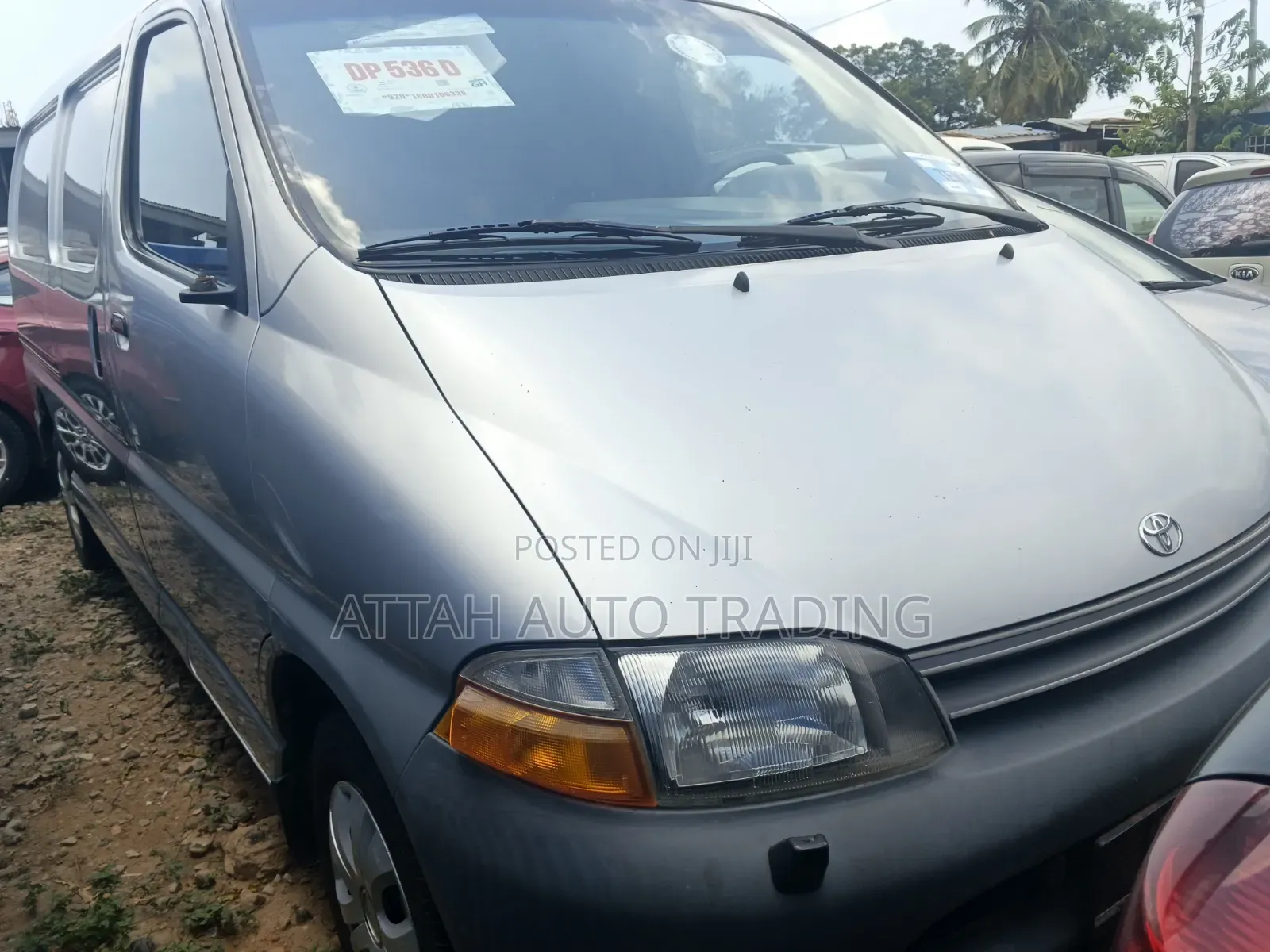 Toyota HiAce 1999 Silver