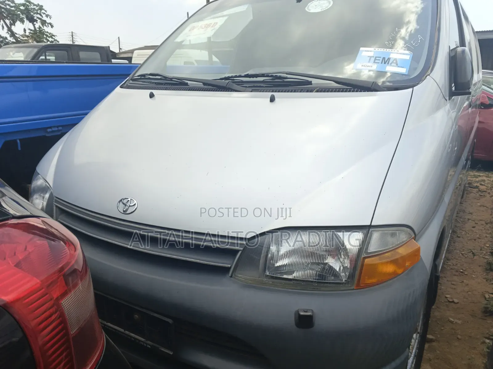 Toyota HiAce 1999 Silver