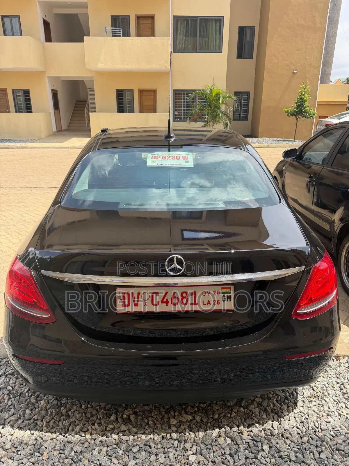 Mercedes-Benz E300 2018 Black