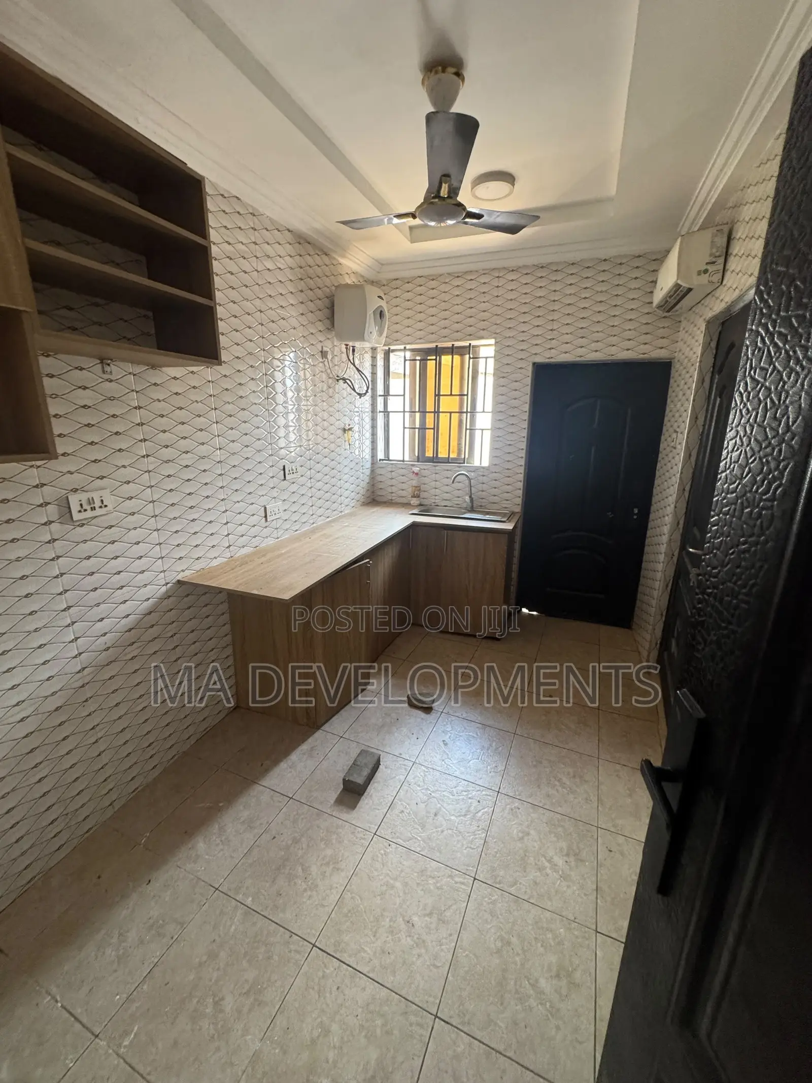 1bdrm Apartment in Madev Realty, Ofankor for rent