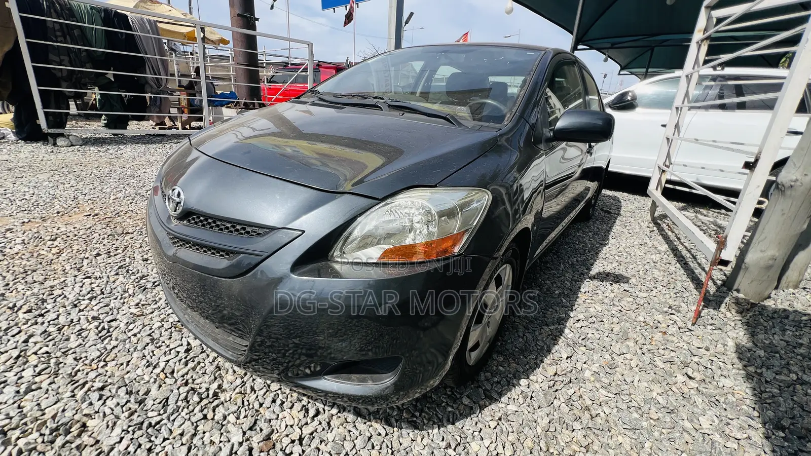 Toyota Yaris 2012 Gray