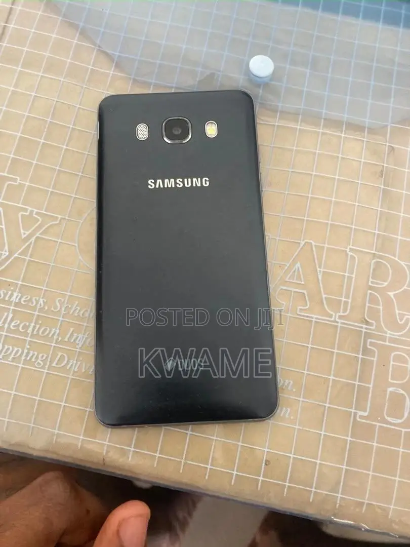 Samsung Galaxy J5 16 GB Black