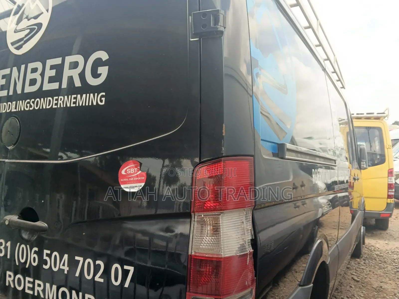 Mercedes-Benz Sprinter 2012 Black