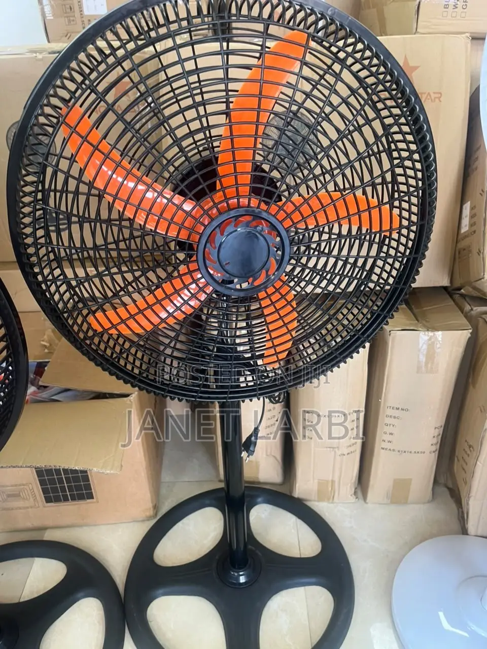 18 Inches Electric Standing Fan