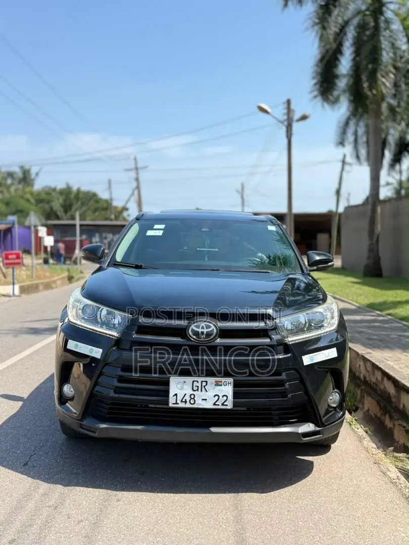 Toyota Highlander SE 4x2 V6 (3.5L 6cyl 8A) 2017 Black