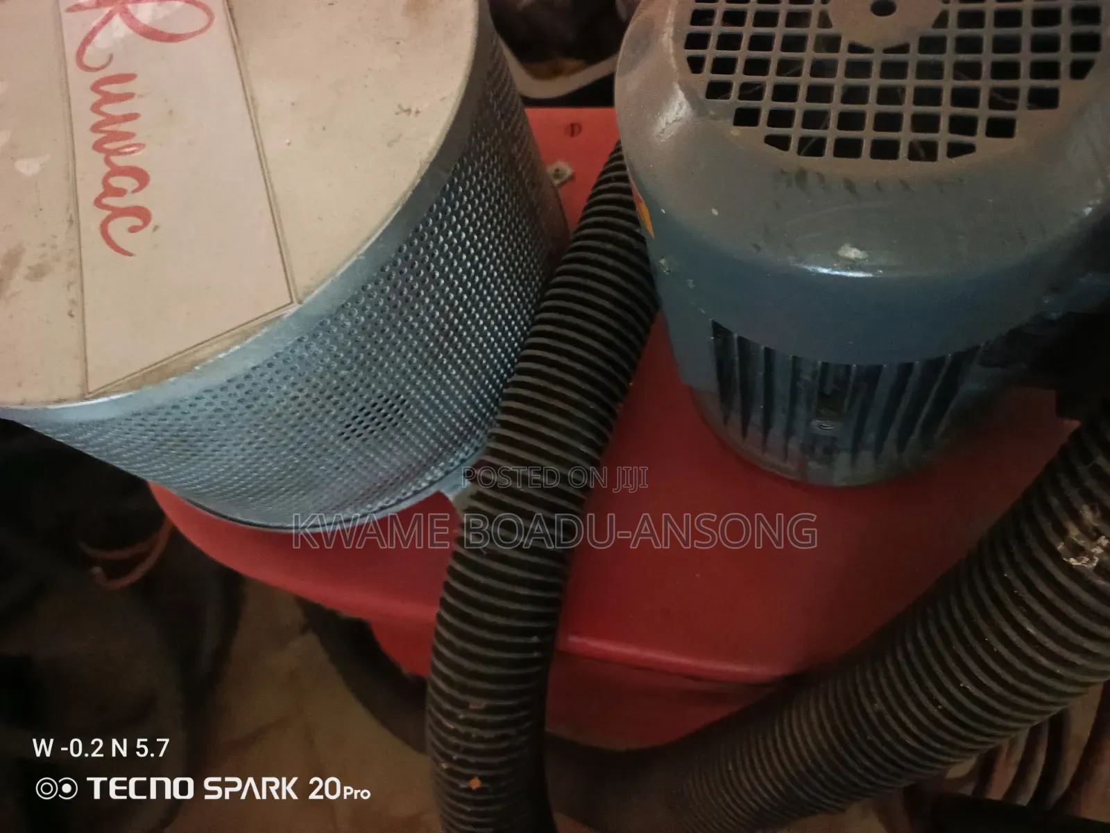 Industrial Vacuum Cleaner