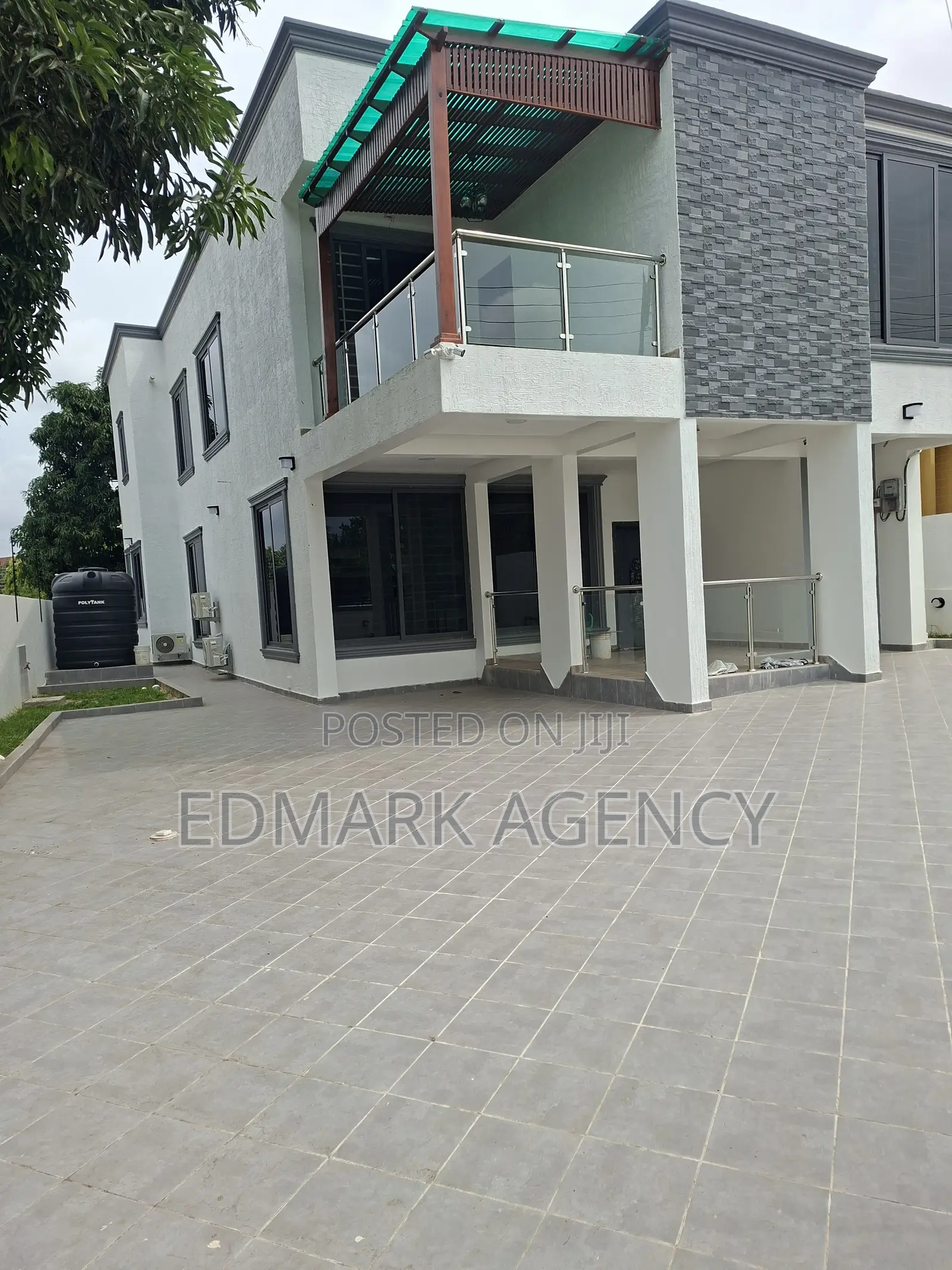 4bdrm House in Achimota, The Mall for sale