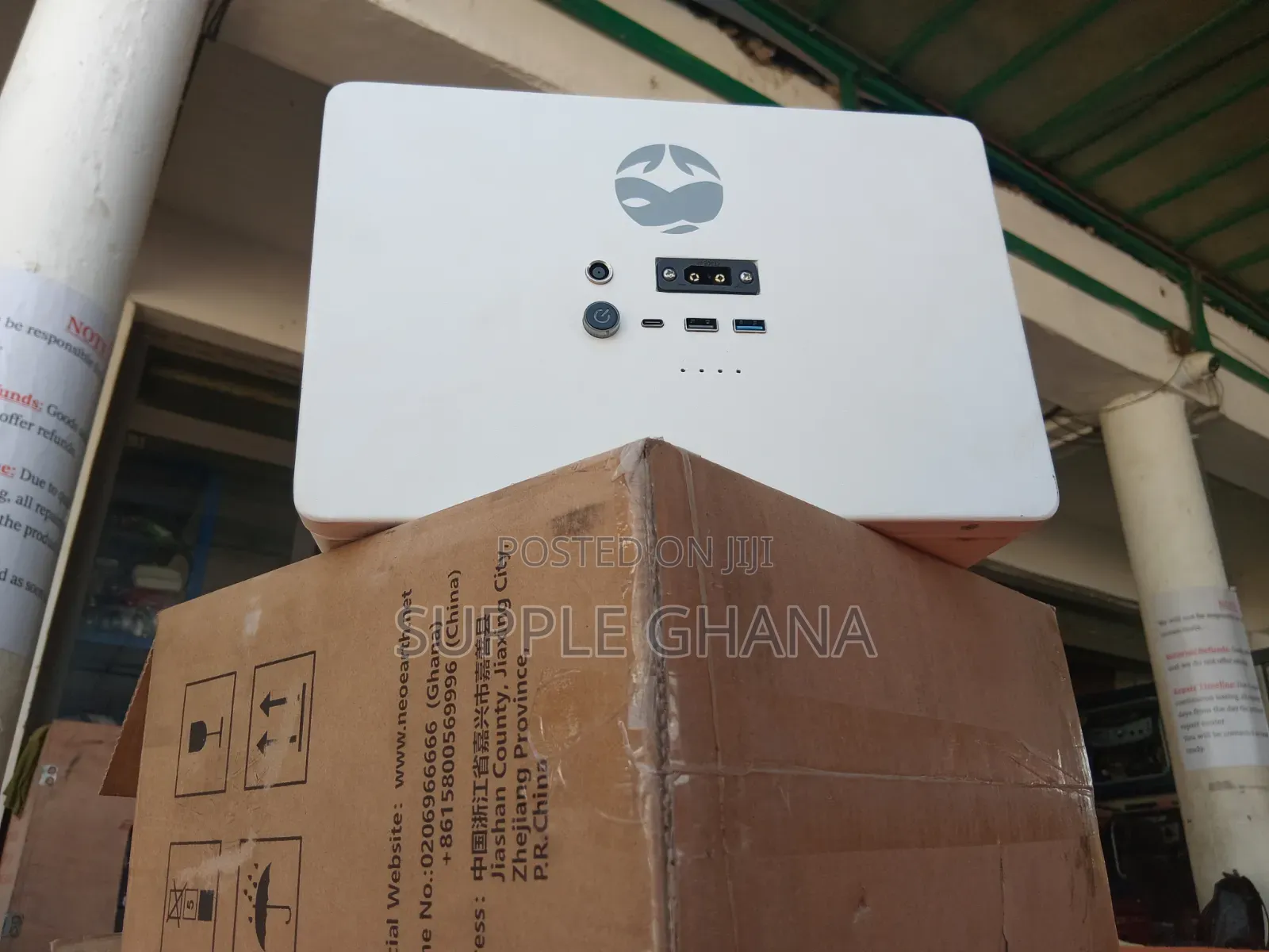 NEO EARTH Rechargeable Power Station Portable Electricity Solution