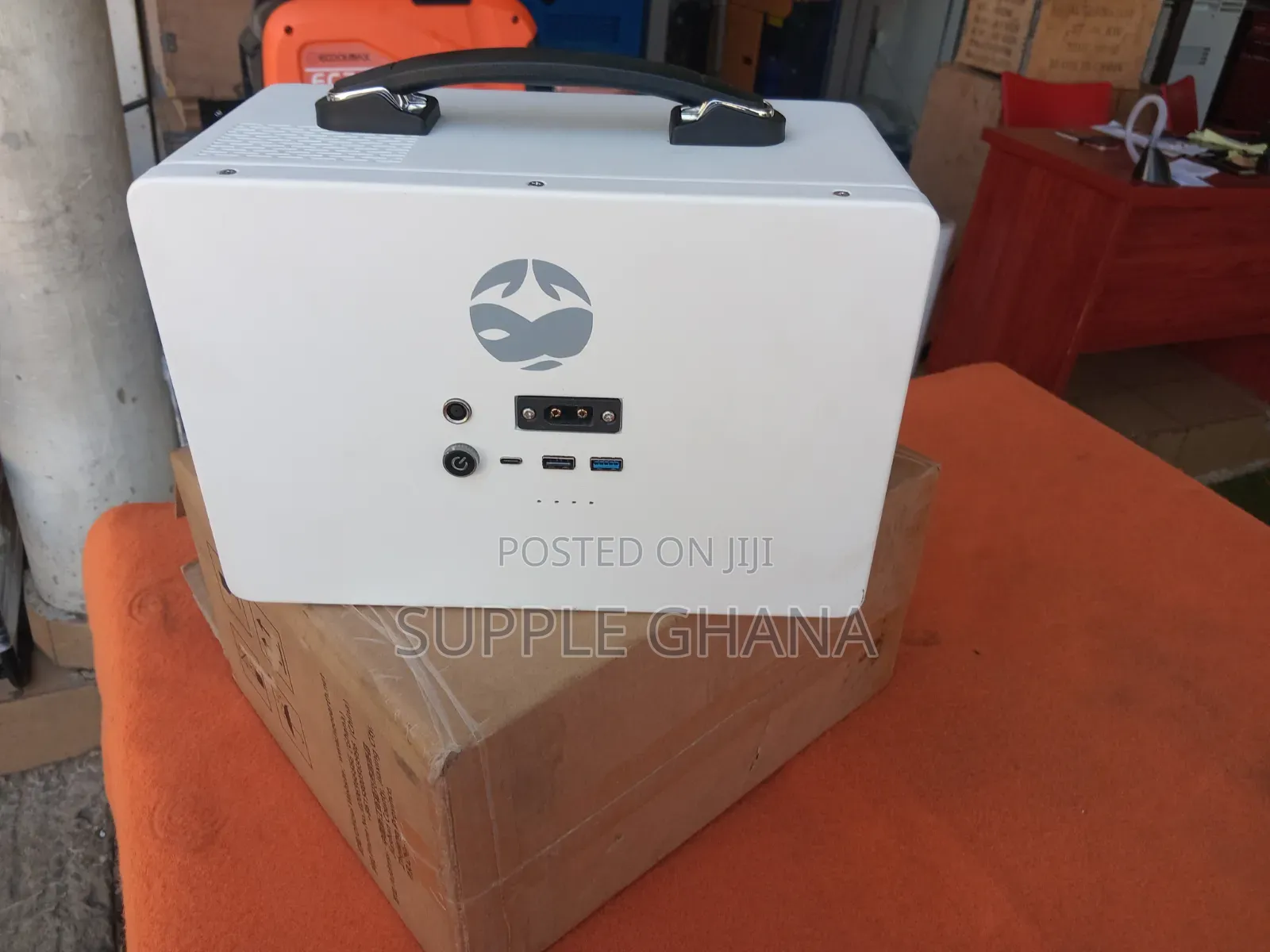 NEO EARTH Rechargeable Power Station Portable Electricity Solution