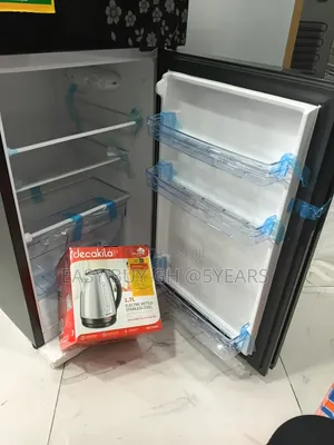Westpool 95L Mini Fridge -Small Light Bill,Strong Freezer
