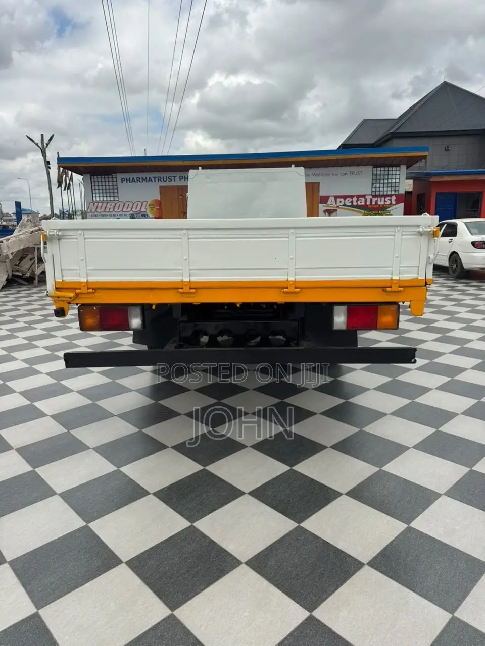 Hyundai Gold