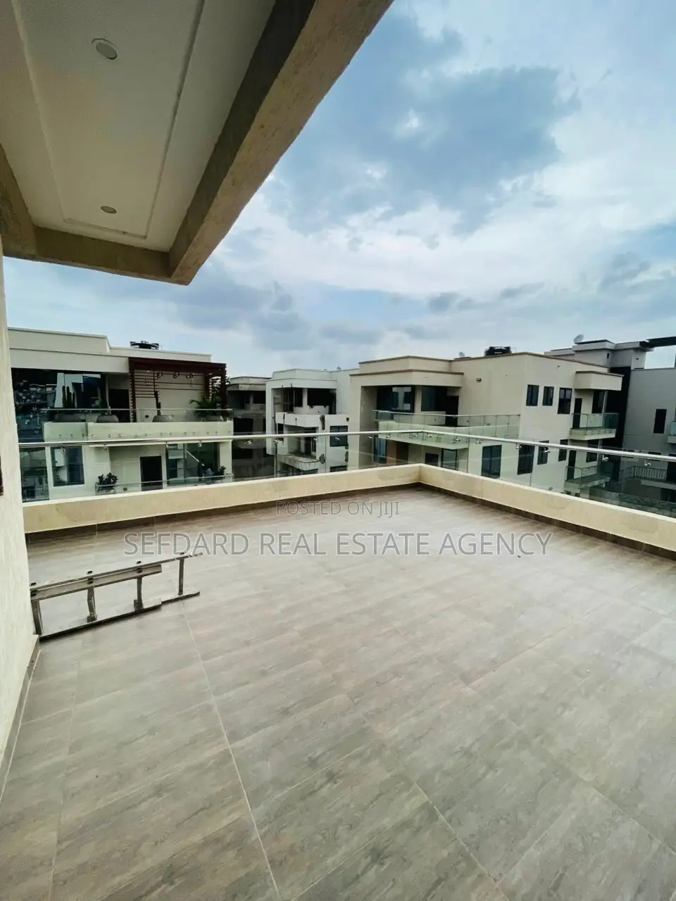 5bdrm Penthouse in Sefdard Properties, Roman Ridge for sale