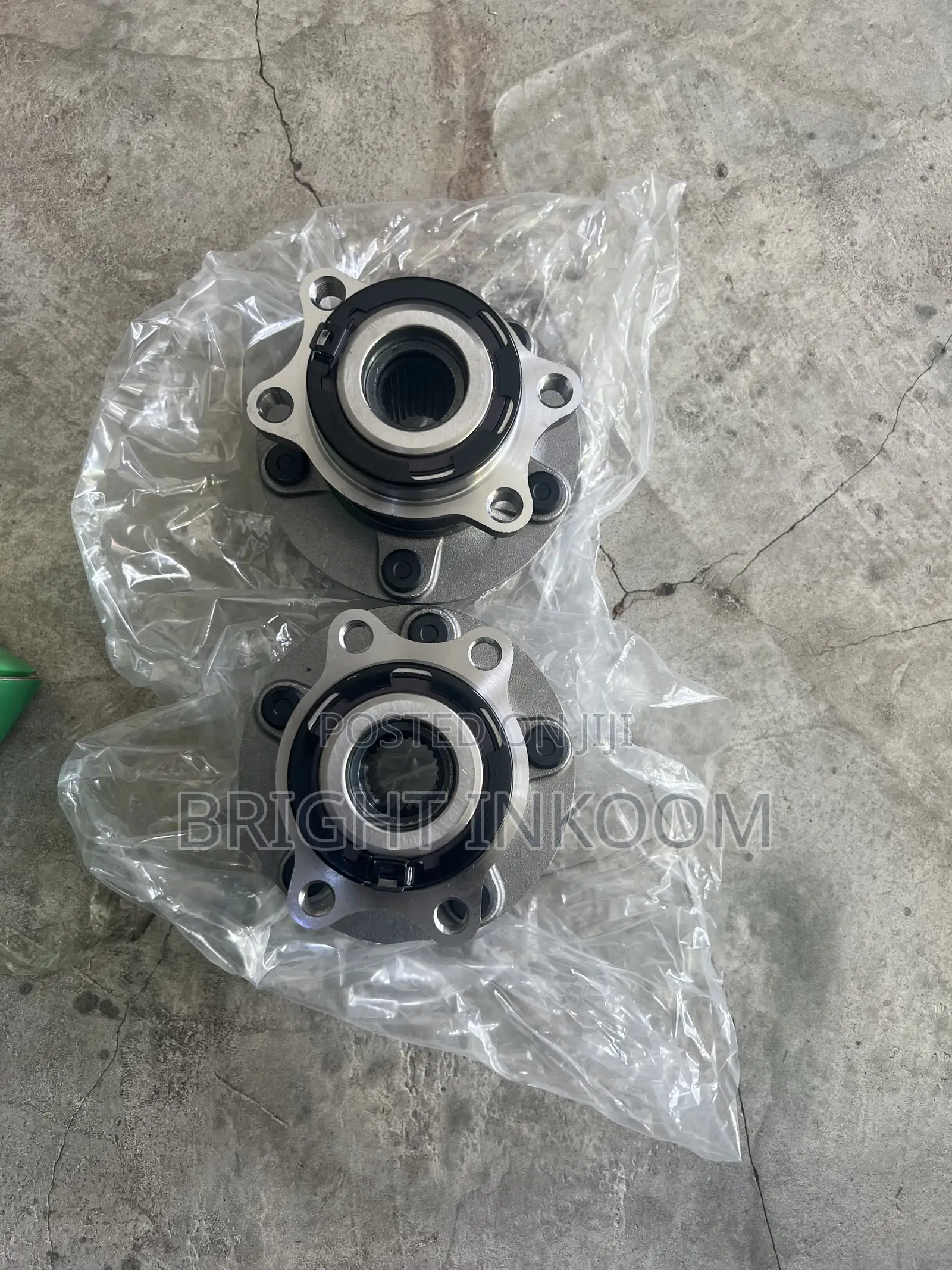 Mitsubishi Outlander 2016 2017 2018 Back Hubs