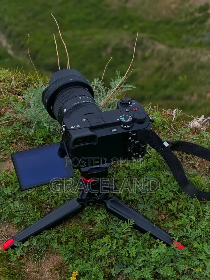 This Is Sony Alpha A6700 With 16-50mm F/3.5-5.6|| Len
