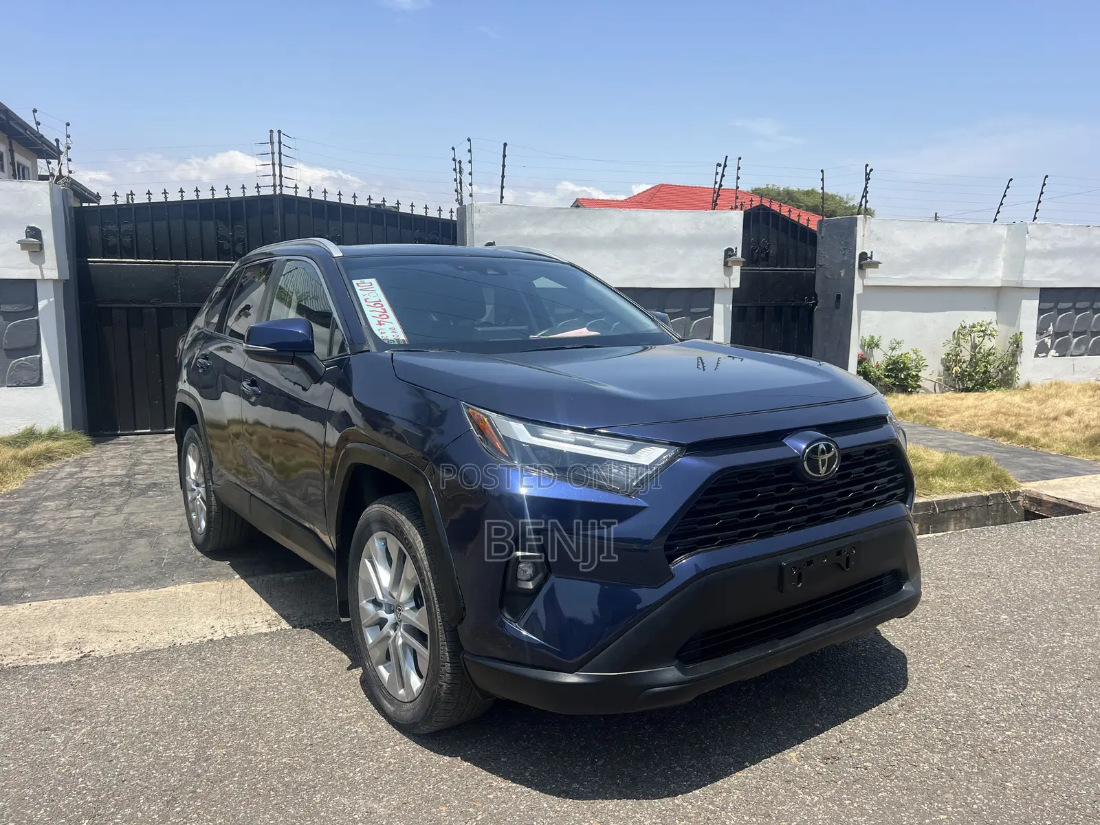 Toyota RAV4 2023 Blue