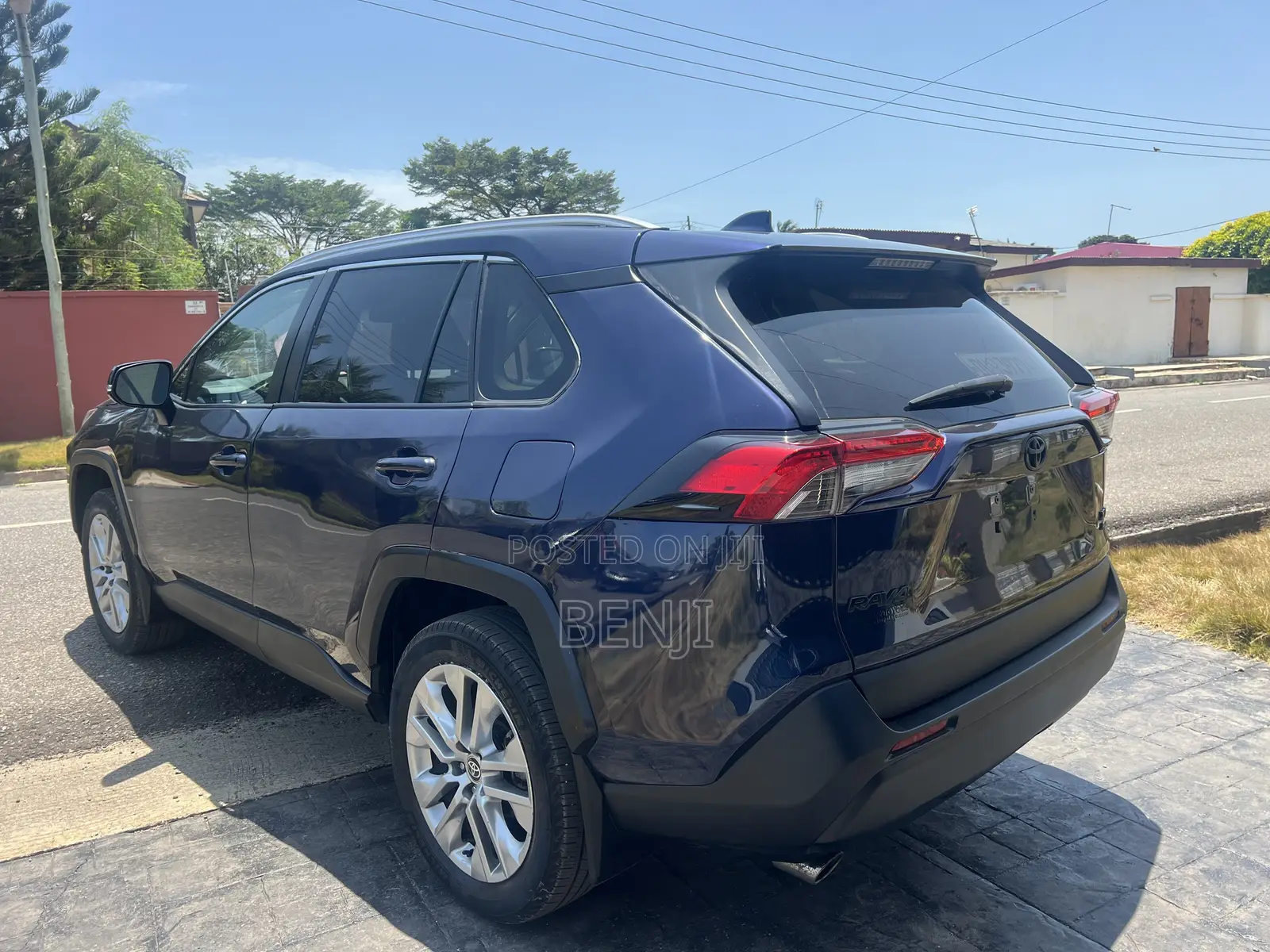 Toyota RAV4 2023 Blue