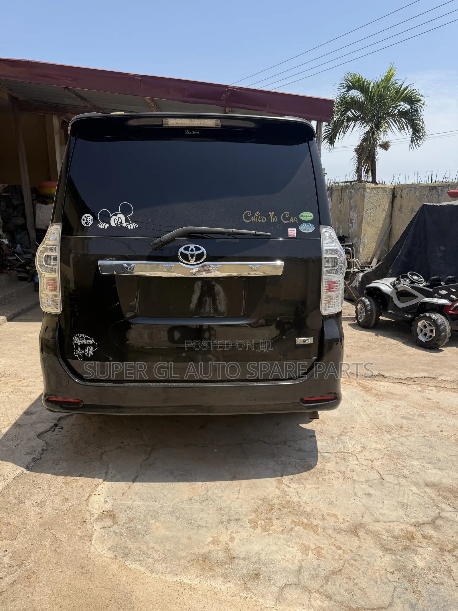 Toyota Voxy V 2WD 7-Seater 2013 Black