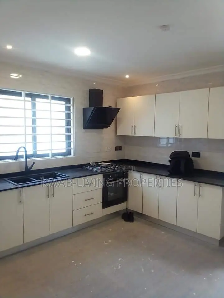 3bdrm House in Spintex for rent