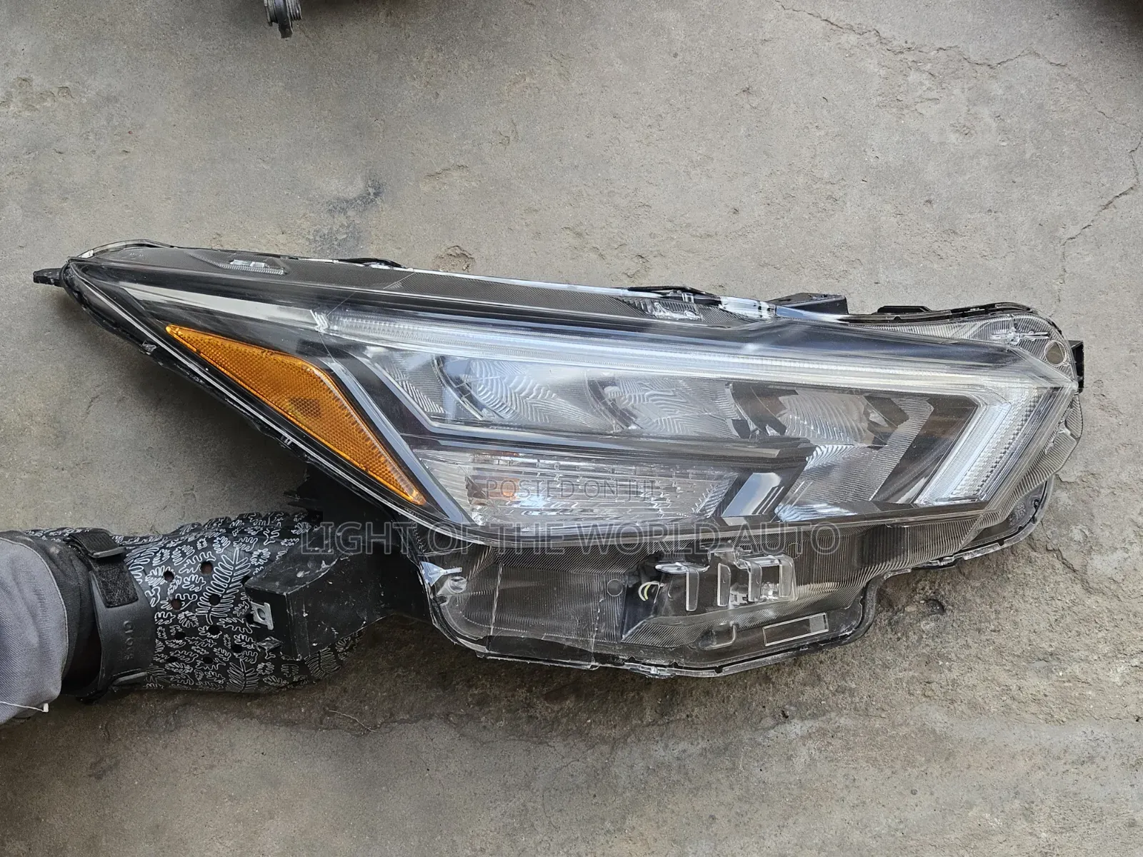 Nissan Versa Headlight 2024 Right Side Led