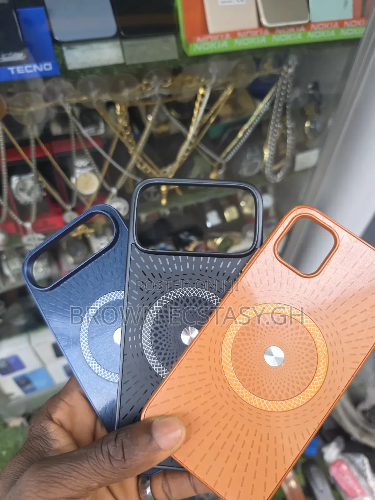 iPhone Xr/11/12/14/15/16/Air/17/18 Pro Max Dotted Stylish Case