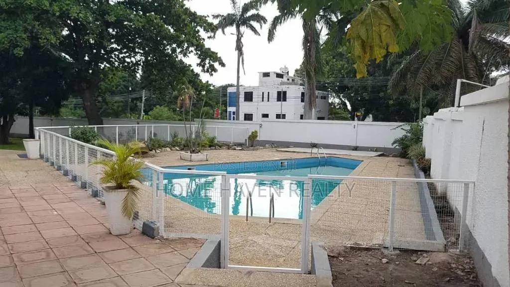 5bdrm House in North Ridge for rent