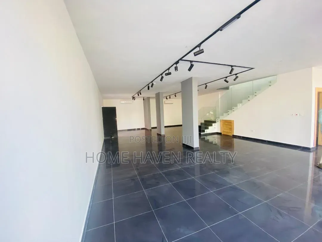 187 Square Meter Office Space for Rent at Dzorwulu