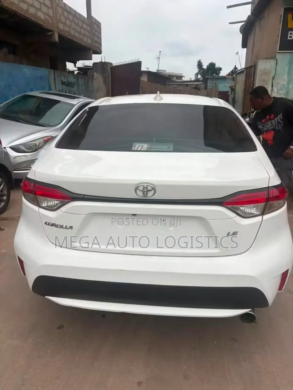 Toyota Corolla LE 2020 White