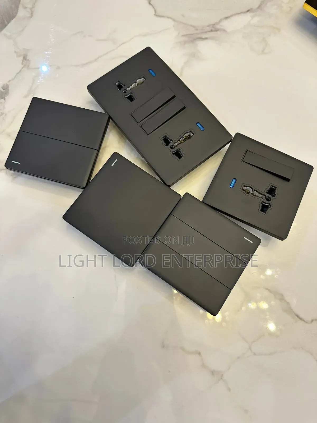 Everking Space Socket and Switches