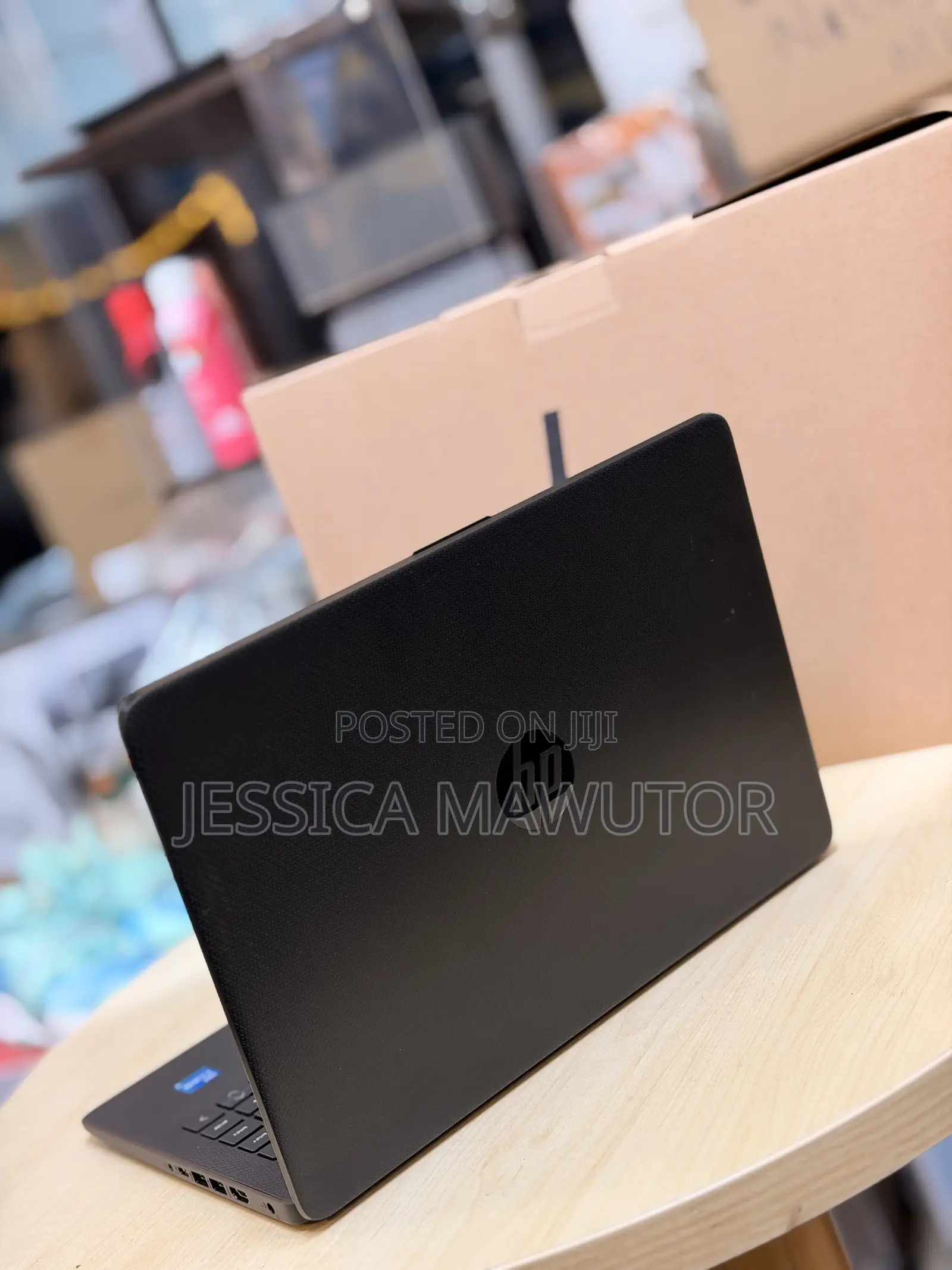 New Laptop HP 14S 8GB Intel Core i3 SSD 256GB