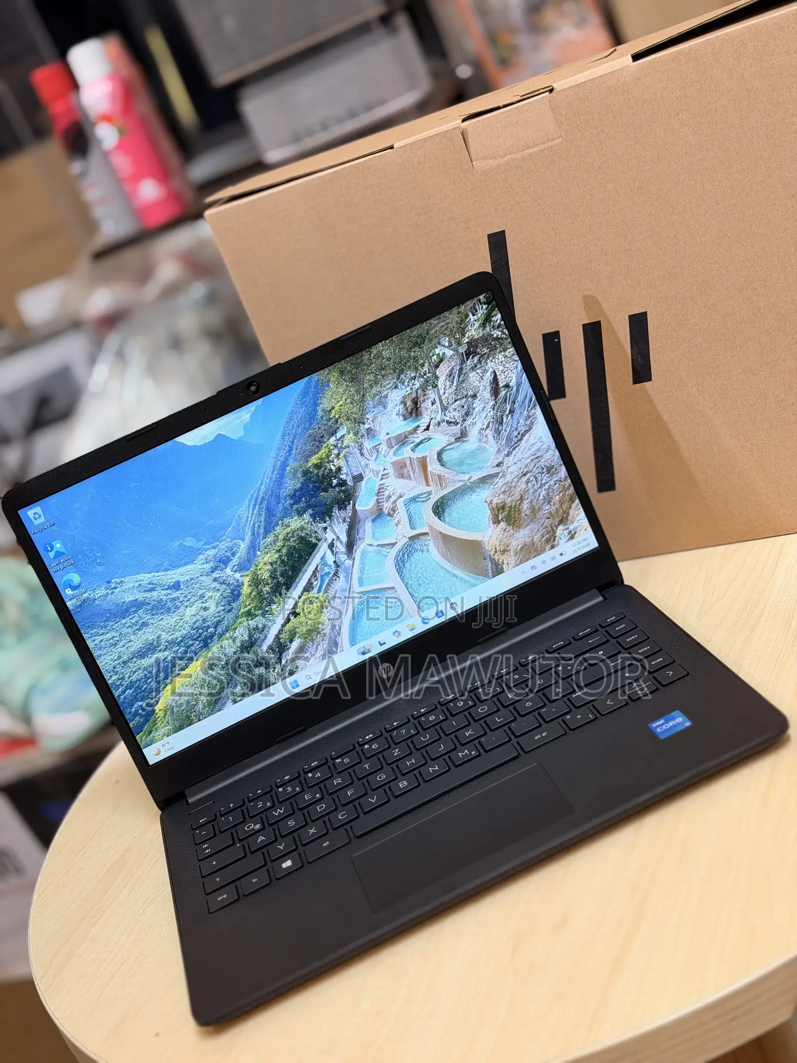 New Laptop HP 14S 8GB Intel Core i3 SSD 256GB