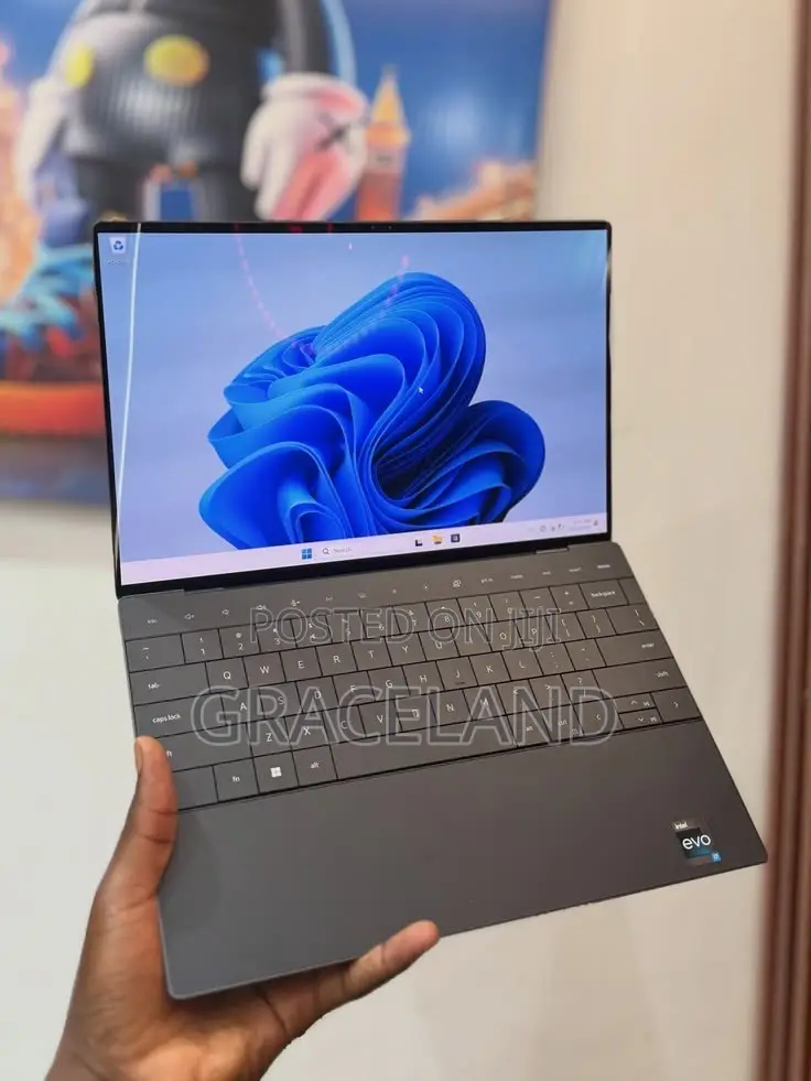 New Laptop Dell XPS 13 9350 16GB Intel Core Ultra 7 SSD 512GB
