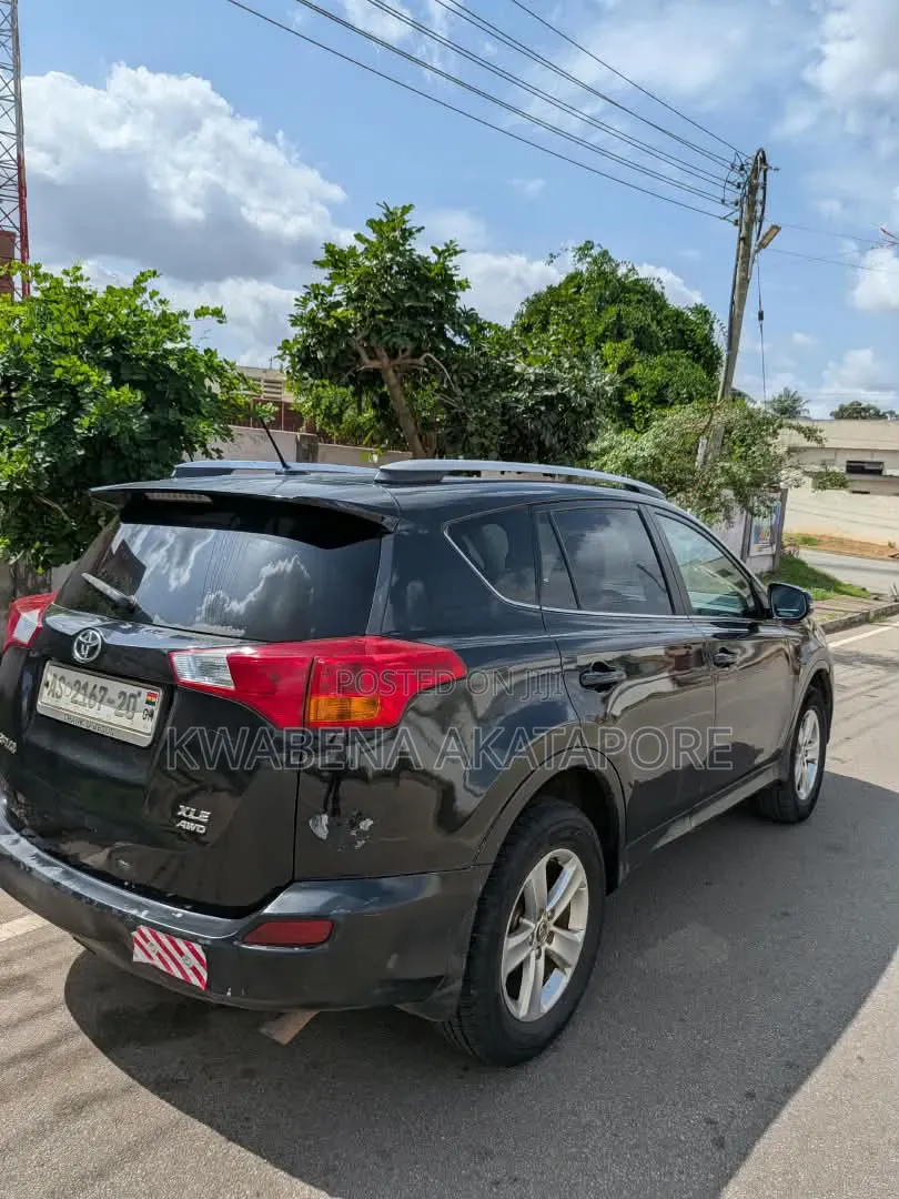 Toyota RAV4 XLE AWD (2.5L 4cyl 6A) 2016 Black