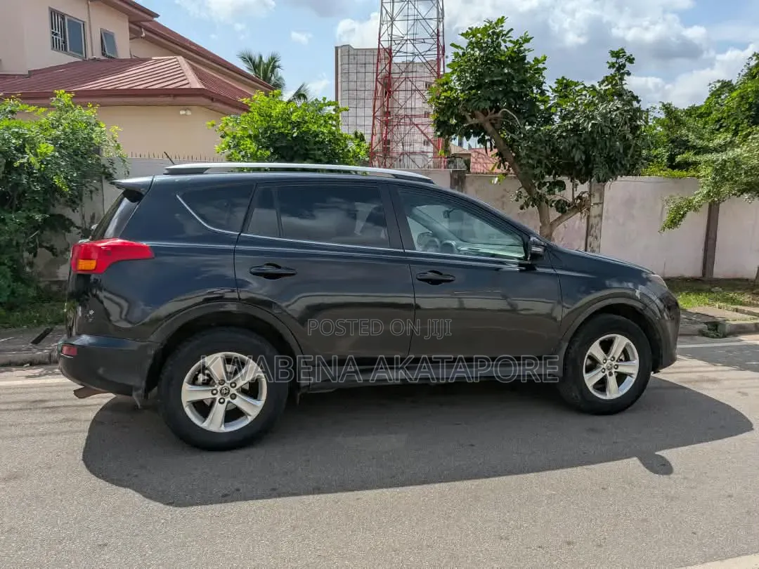 Toyota RAV4 XLE AWD (2.5L 4cyl 6A) 2016 Black