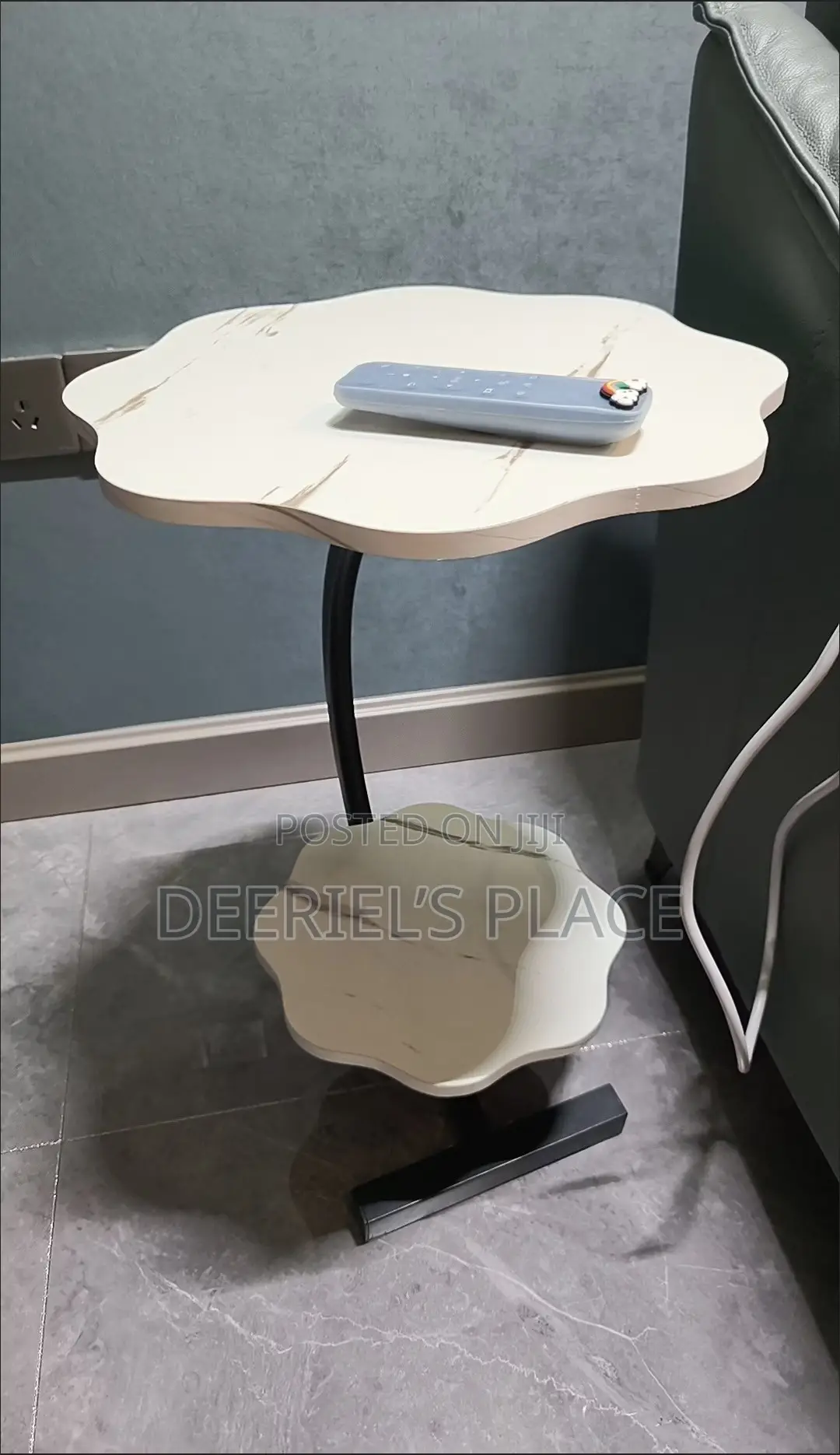 Coffee Table/Bedside Table