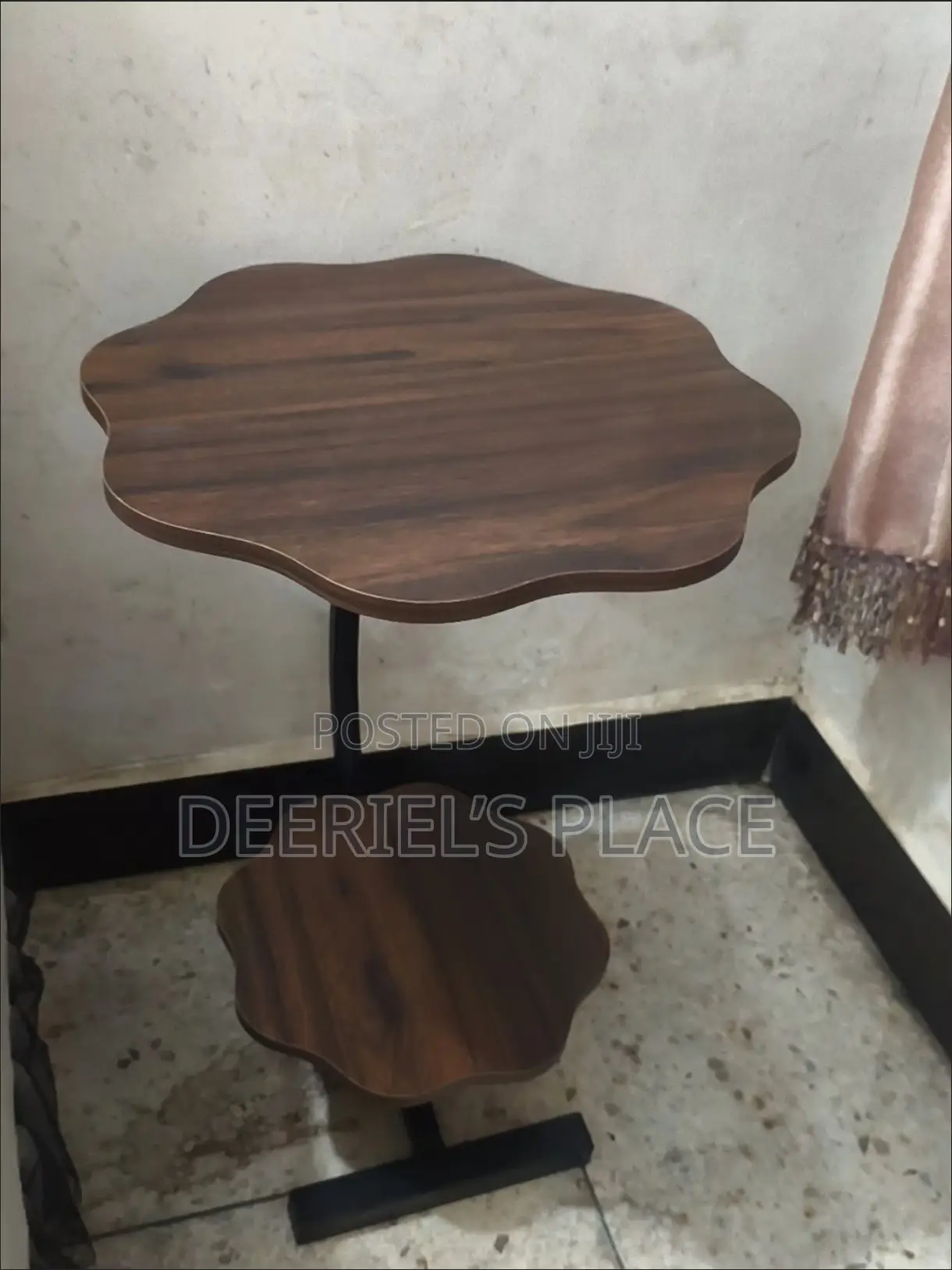 Coffee Table/Bedside Table