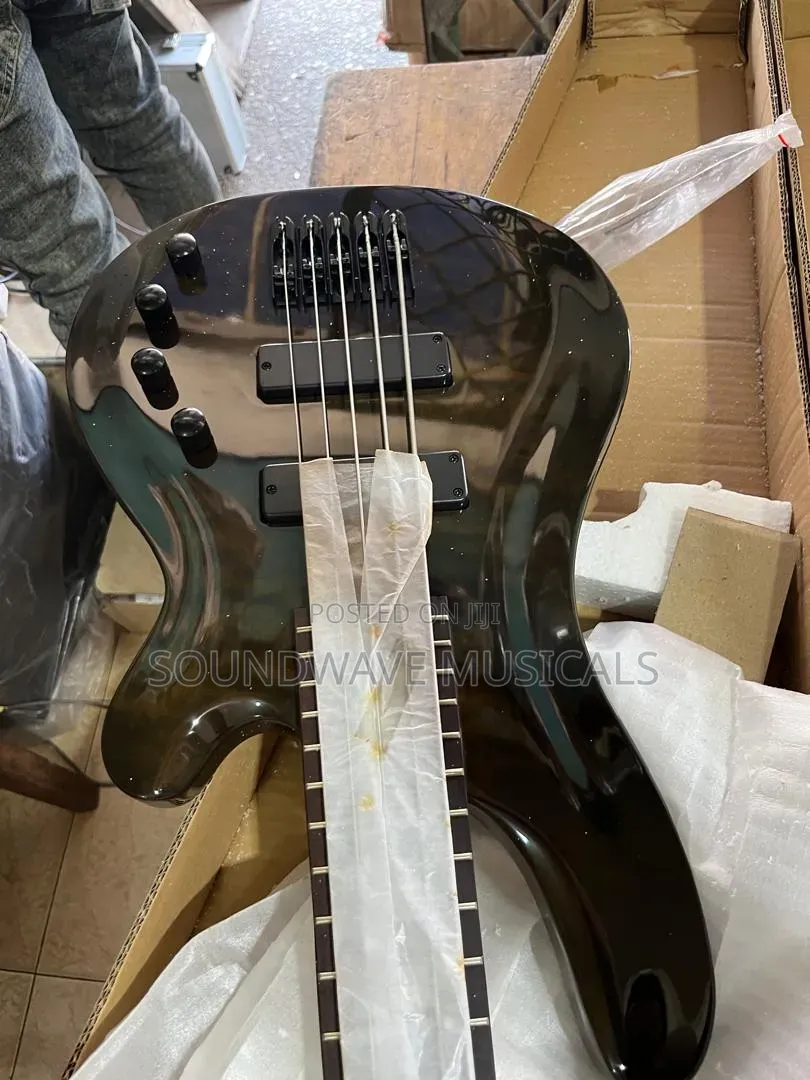 Acl Active 5 String Bass Guitar (Green)