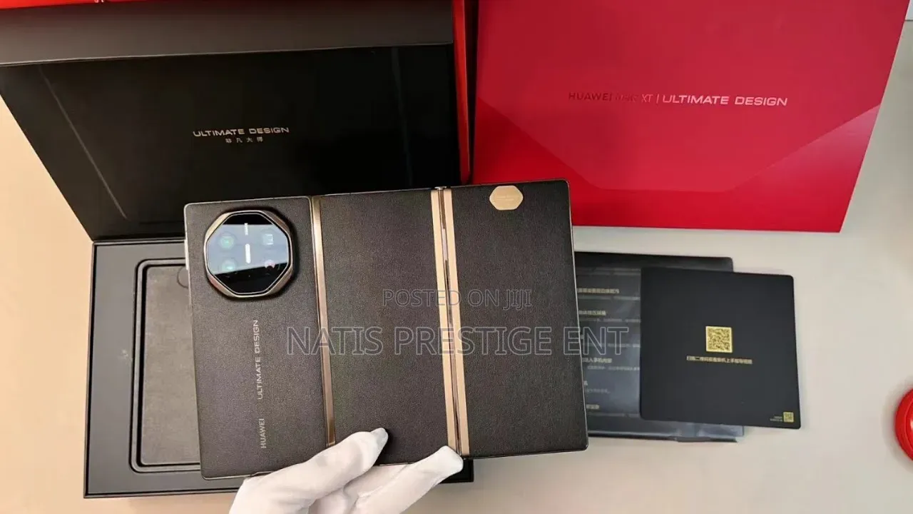New Huawei Mate XT Ultimate Design 512 GB Black