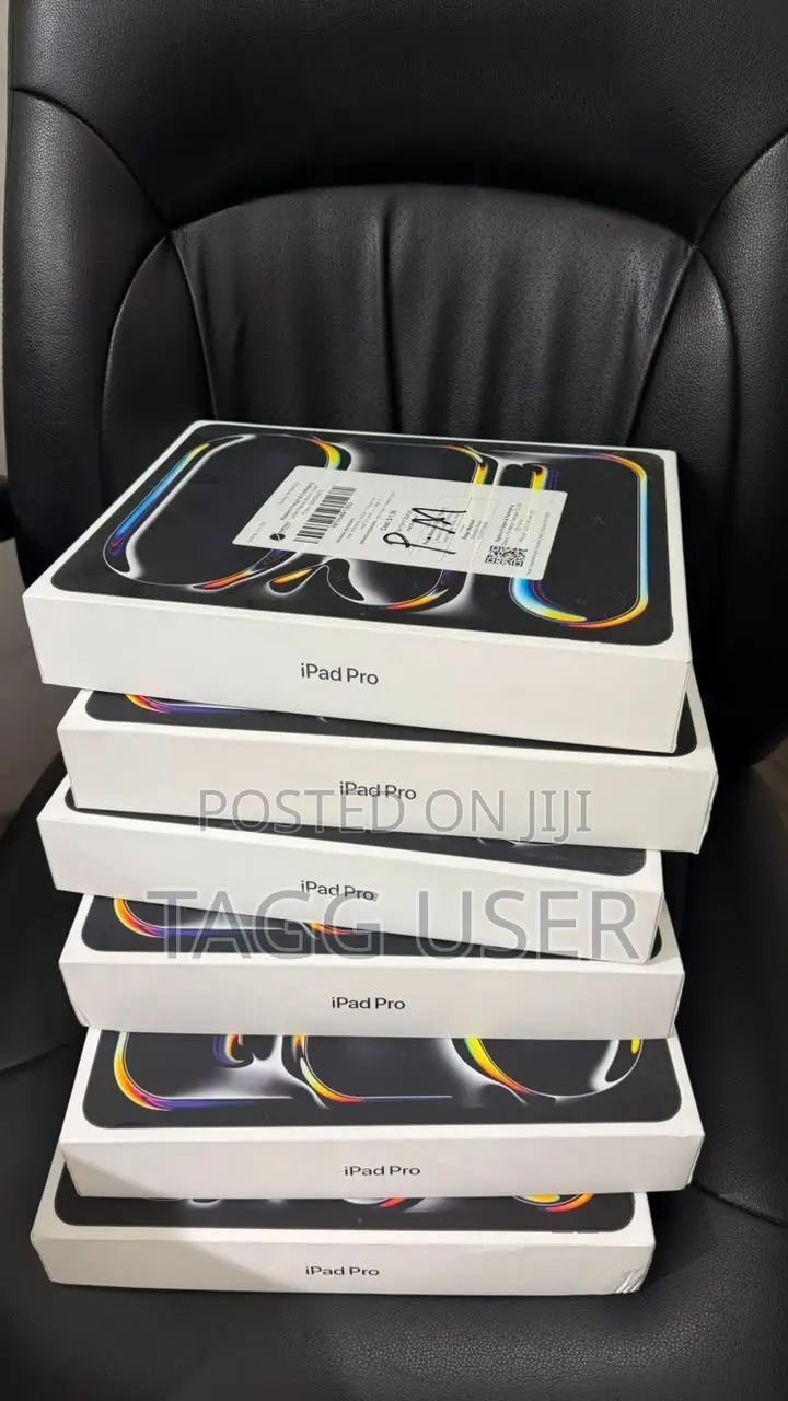 New Apple iPad Pro 13 (2025) 256 GB Black