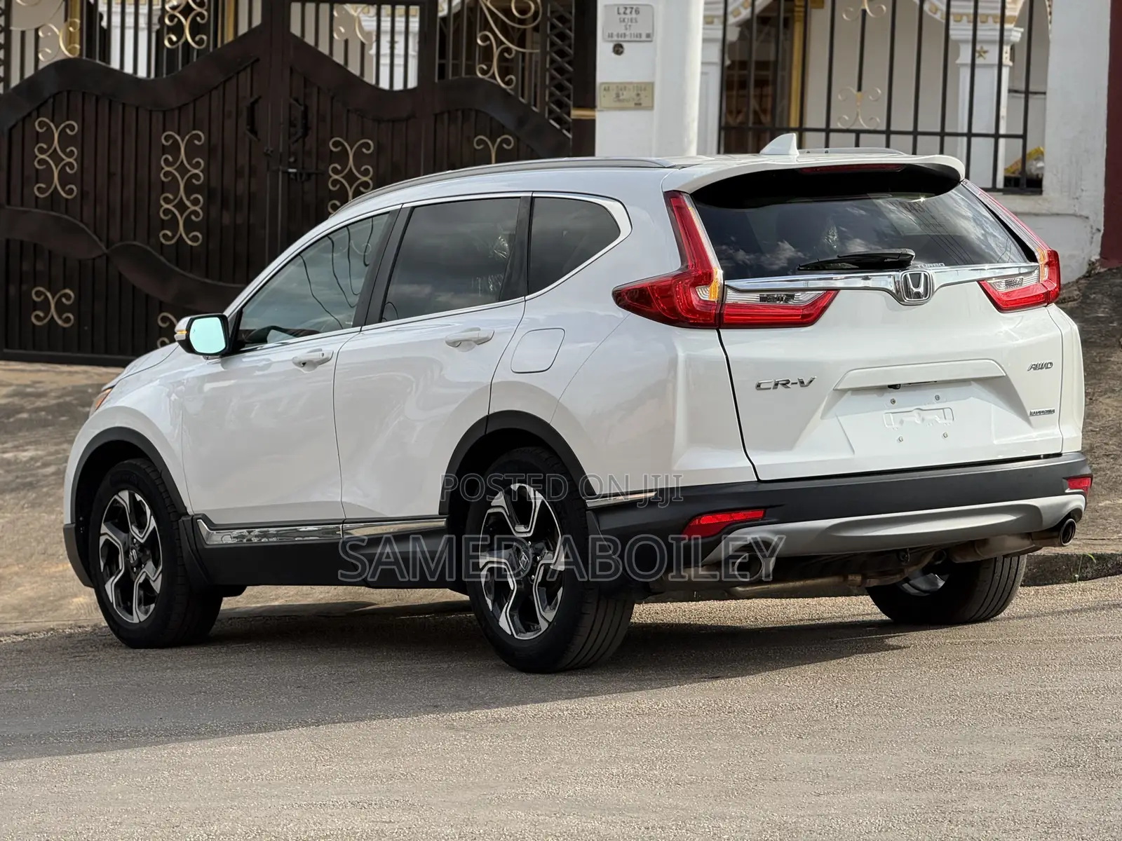 Honda CR-V Touring AWD 2019 White