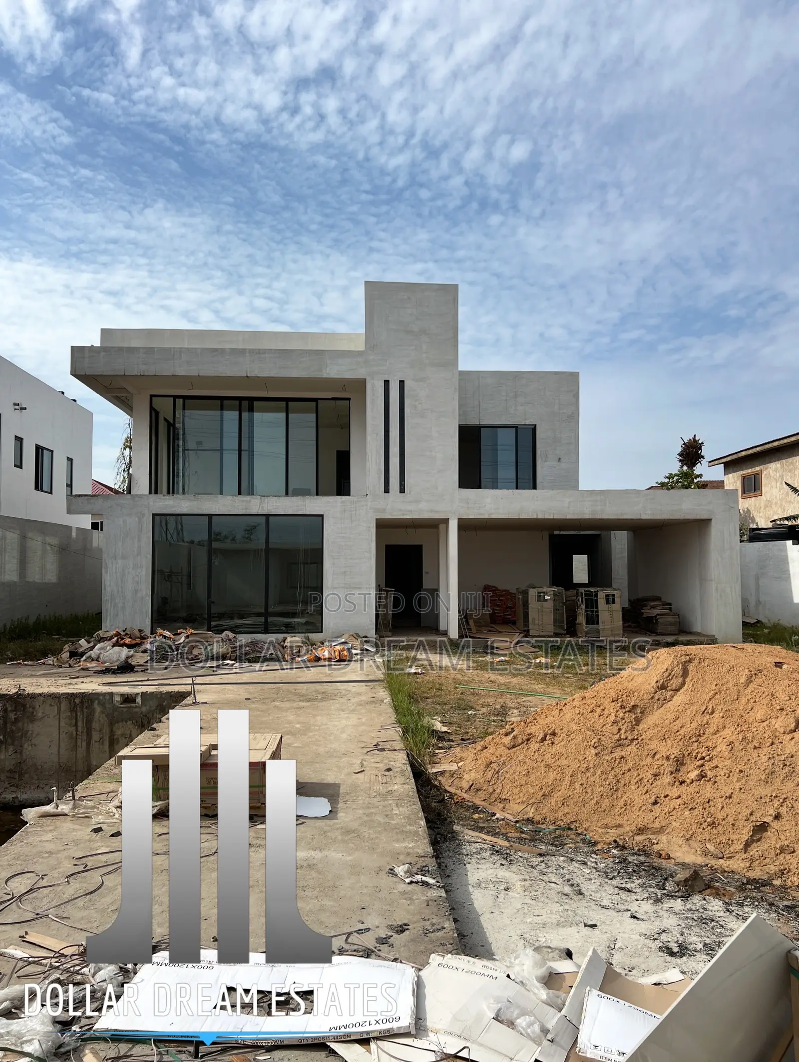 6bdrm House in East Legon for sale