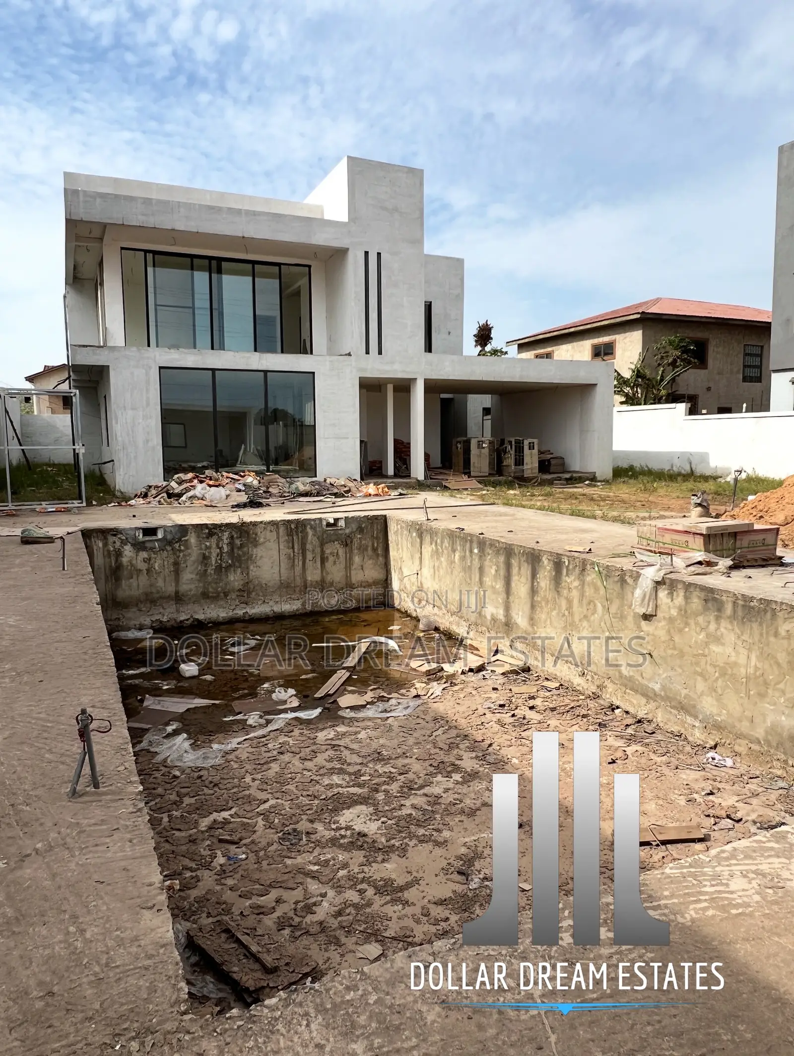6bdrm House in East Legon for sale