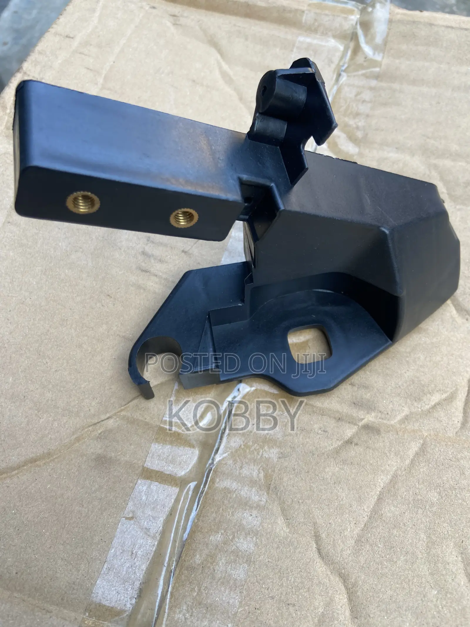 Benz C300 / 205 Head Light Seat /Lamp Holder / Lamp Bracket