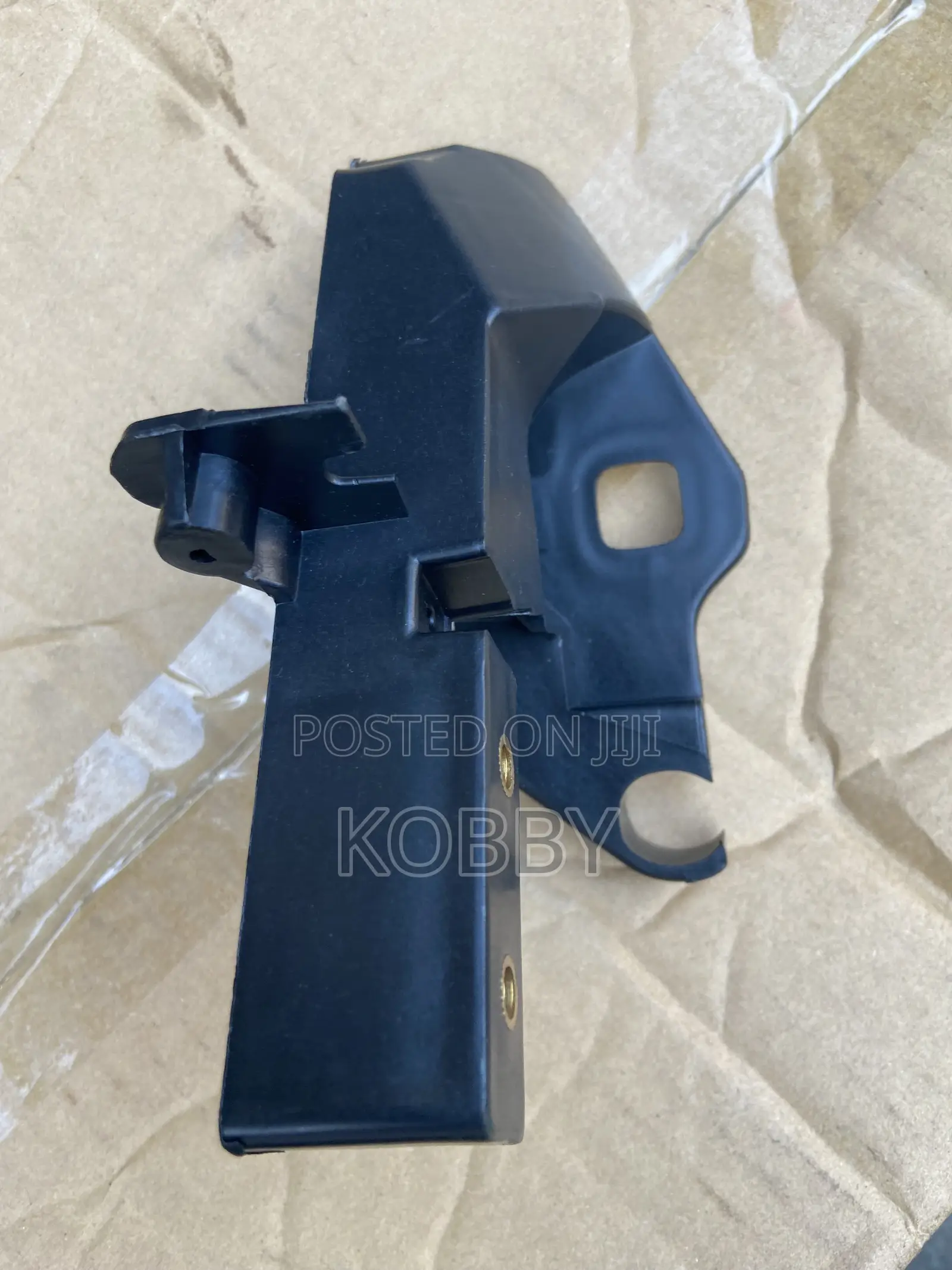 Benz C300 / 205 Head Light Seat /Lamp Holder / Lamp Bracket