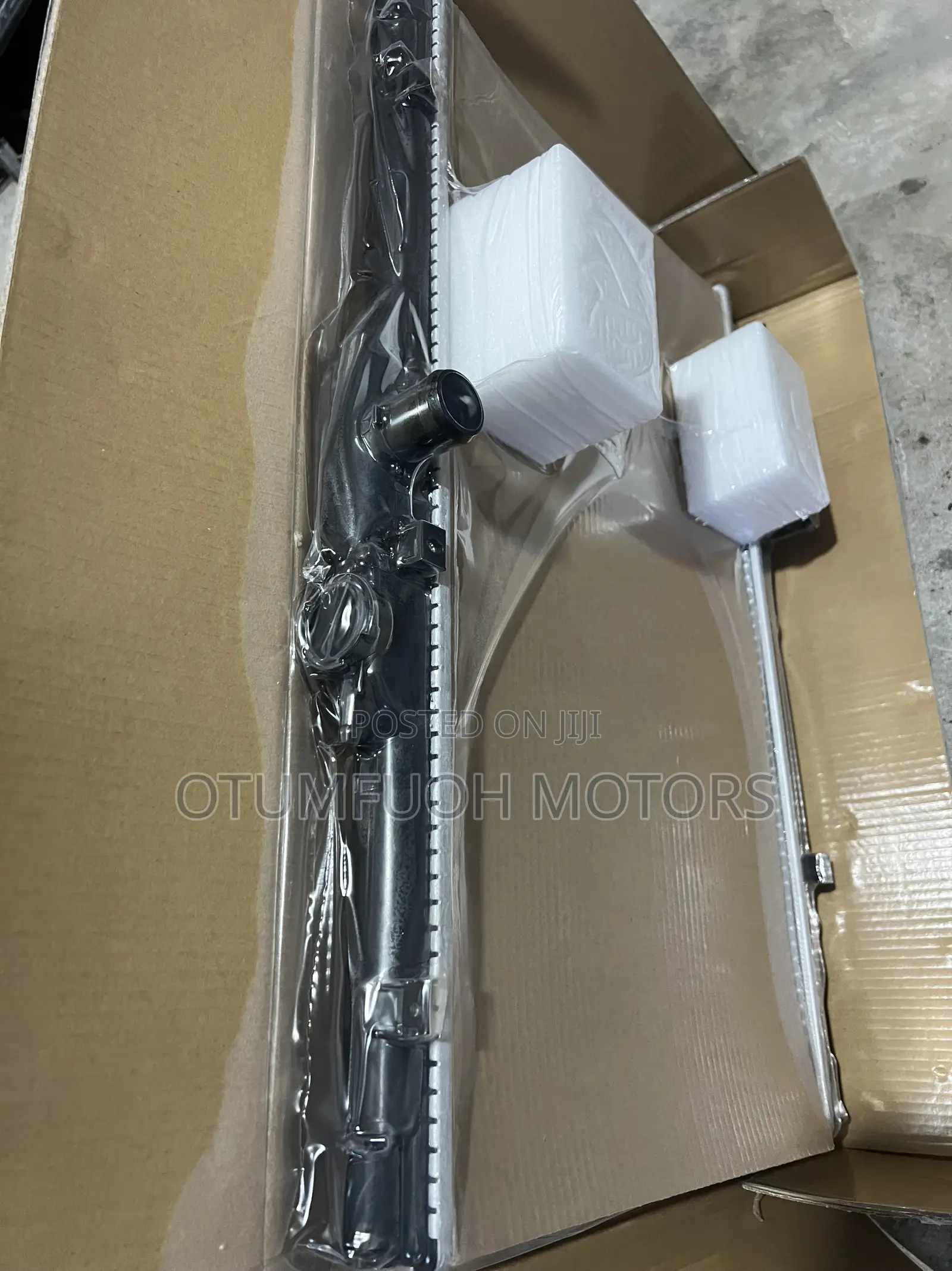 Toyota Corolla (110) 1998 1999 2000 2001 2002 Radiator (Water Tank)