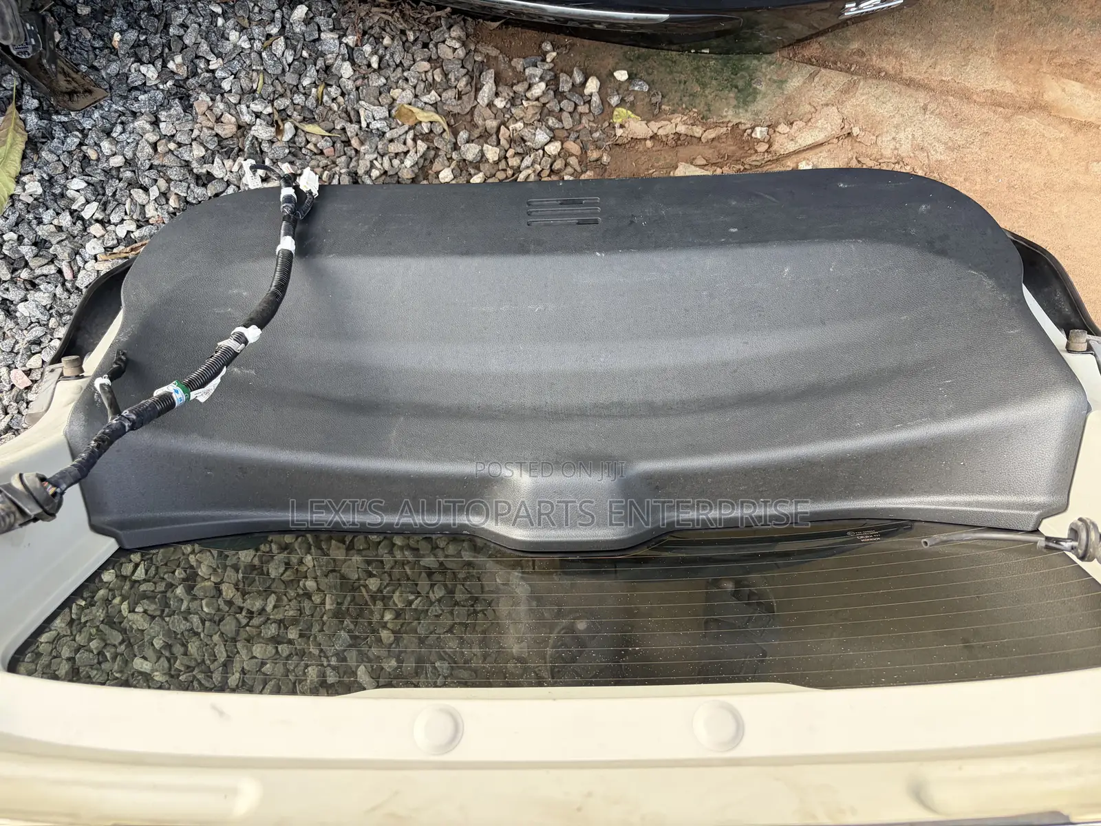Nissan Rogue 2016,2017,2018,2019,2020 Tailgate/ Boot Available